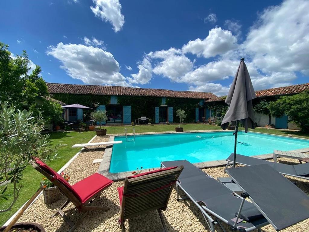 Domaine Du Tafiart Bed & Breakfast Sarron Eksteriør bilde